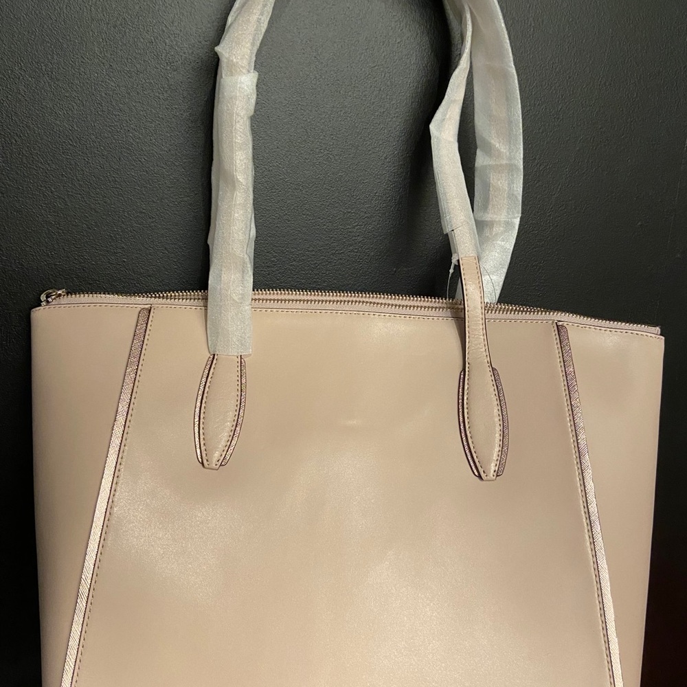 Kate Spade Tote - Picture 3 of 5